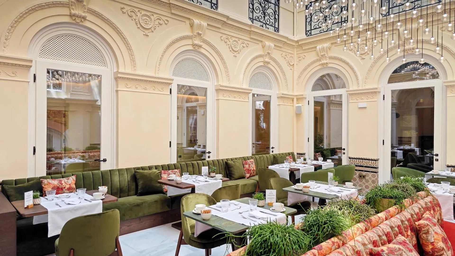 Palacio Gran Via, A Royal Hideaway Hotel Granada